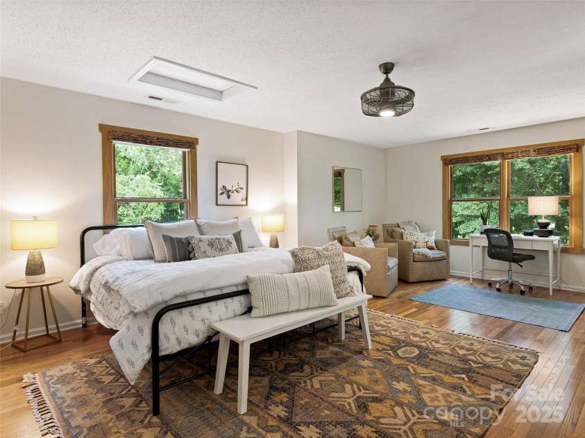 34 Ivy Lane, Fletcher, NC 28732.  MLS# CAR4242162, YatesRealty ID 14376. 