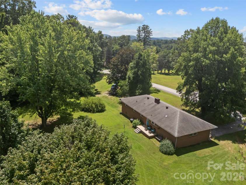 50 Baldwin Road, Arden, NC 28704.  MLS# CAR4402353, YatesRealty ID 14376. 
