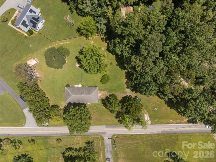 50 Baldwin Road, Arden, NC 28704.  MLS# CAR4402353, YatesRealty ID 14376. 