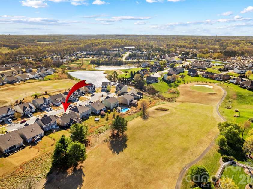 138 Margo Lane, Statesville, NC 28677.  MLS# CAR4360310, YatesRealty ID 14377. 