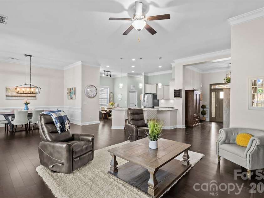 138 Margo Lane, Statesville, NC 28677.  MLS# CAR4360310, YatesRealty ID 14377. 