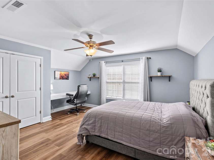 138 Margo Lane, Statesville, NC 28677.  MLS# CAR4360310, YatesRealty ID 14377. 