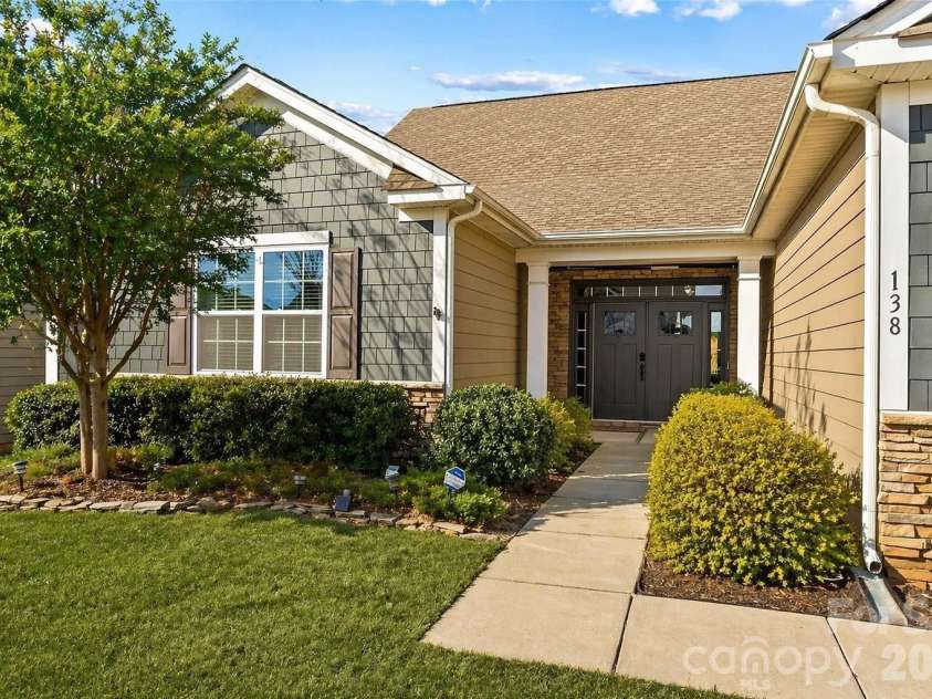 138 Margo Lane, Statesville, NC 28677.  MLS# CAR4360310, YatesRealty ID 14377. 