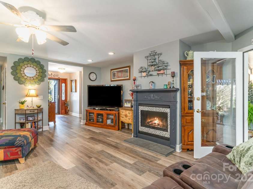 615 Lockwood Court, Bolivia, NC 28422.  MLS# CAR4224481, YatesRealty ID 14378. 