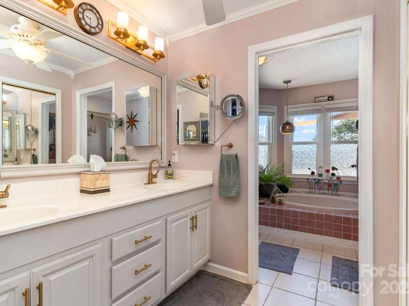 615 Lockwood Court, Bolivia, NC 28422.  MLS# CAR4224481, YatesRealty ID 14378. 