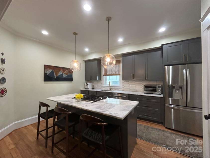 1000 Margaret Brown Street, Charlotte, NC 28202.  MLS# CAR4244039, YatesRealty ID 14379. 