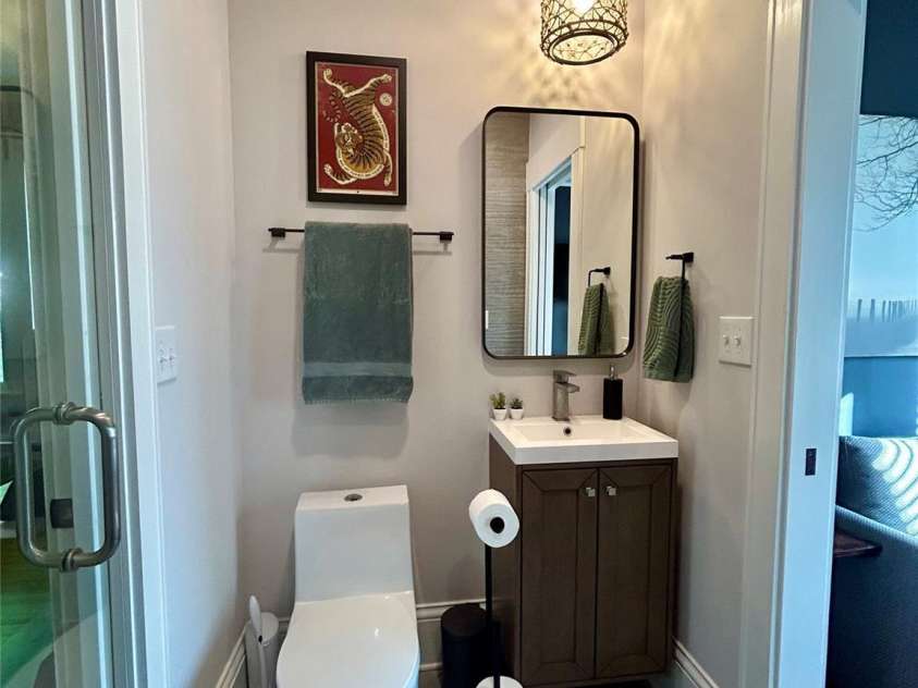 1000 Margaret Brown Street, Charlotte, NC 28202.  MLS# CAR4244039, YatesRealty ID 14379. 