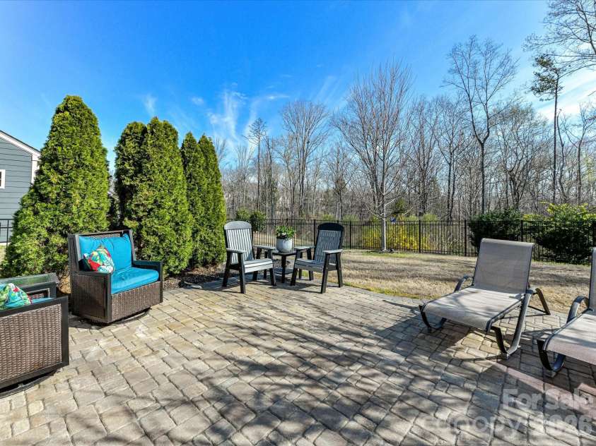 5095 Samoa Ridge Drive, Lancaster, SC 29720.  MLS# CAR4357204, YatesRealty ID 14379. Fenced Yard