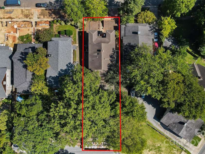 241 Kingston Avenue, Charlotte, NC 28203.  MLS# CAR4131547, YatesRealty ID 1438. 