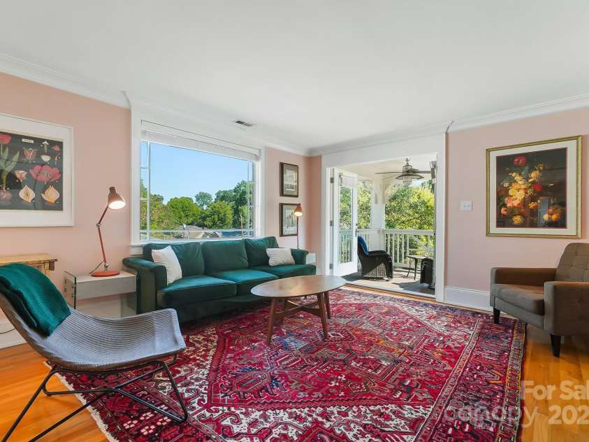 241 Kingston Avenue, Charlotte, NC 28203.  MLS# CAR4131547, YatesRealty ID 1438. 