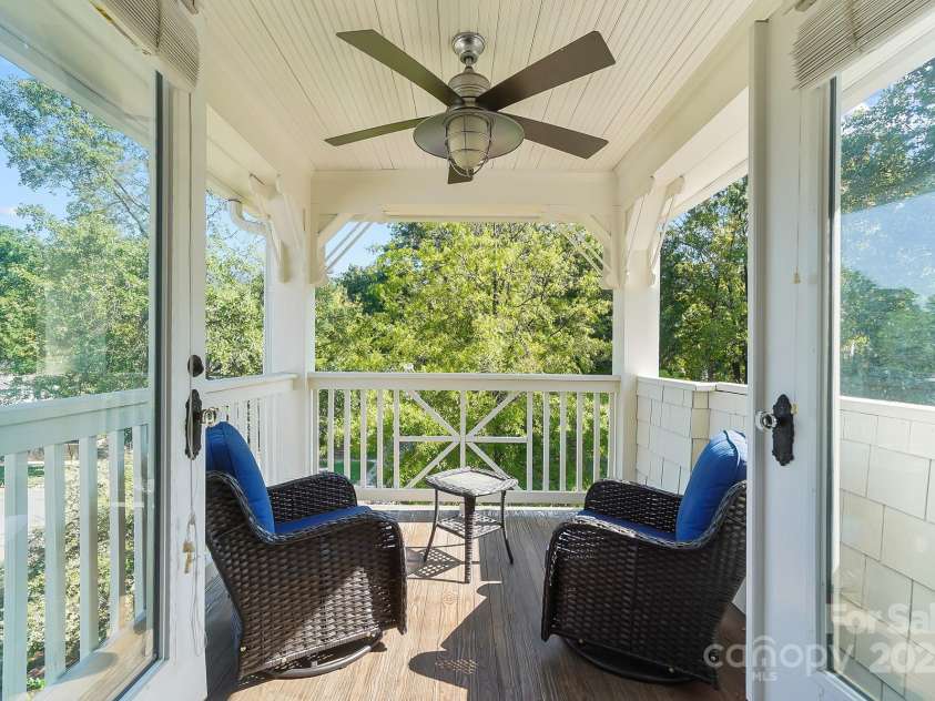 241 Kingston Avenue, Charlotte, NC 28203.  MLS# CAR4131547, YatesRealty ID 1438. 