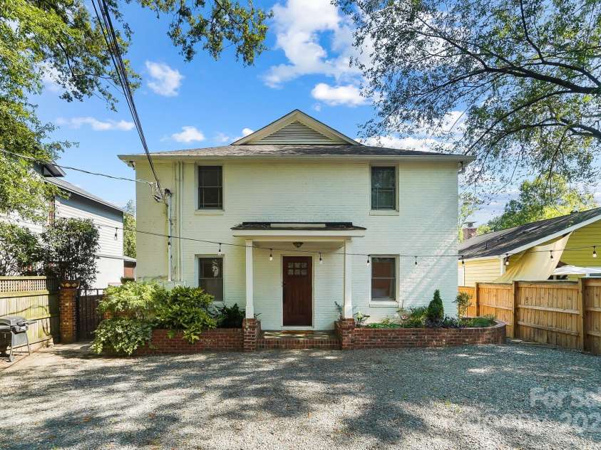 241 Kingston Avenue, Charlotte, NC 28203.  MLS# CAR4131547, YatesRealty ID 1438. 