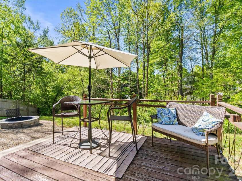 12537 Levins Hall Road, Huntersville, NC 28078.  MLS# CAR4368006, YatesRealty ID 14380. Cozy back deck