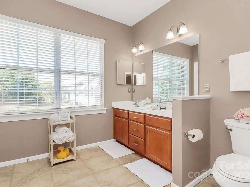 2003 Dataw Lane, Indian Trail, NC 28079.  MLS# CAR4248535, YatesRealty ID 14381. Upstairs Full Bath