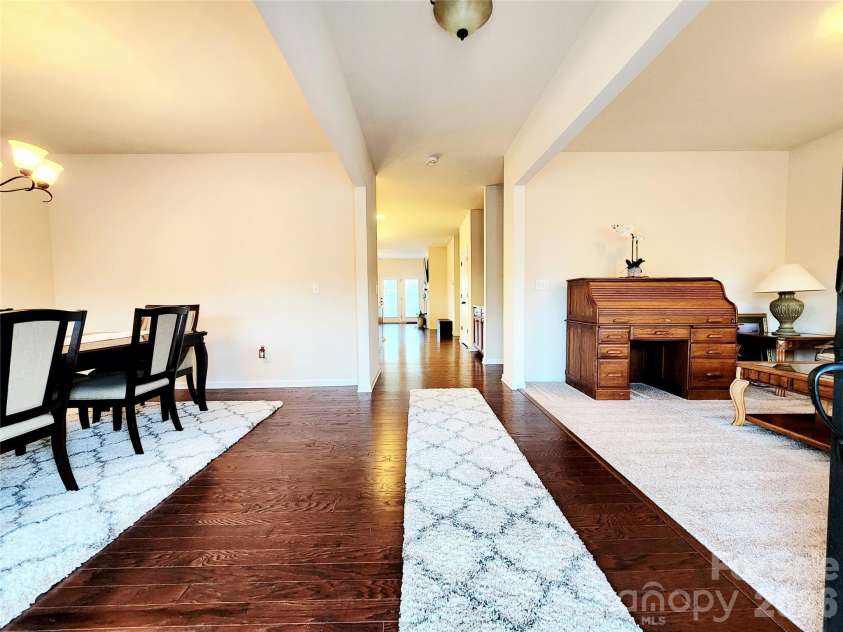 7315 Strawberry Fields Lane, Charlotte, NC 28278.  MLS# CAR4356740, YatesRealty ID 14381. 