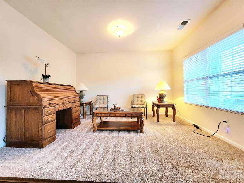 7315 Strawberry Fields Lane, Charlotte, NC 28278.  MLS# CAR4356740, YatesRealty ID 14381. 