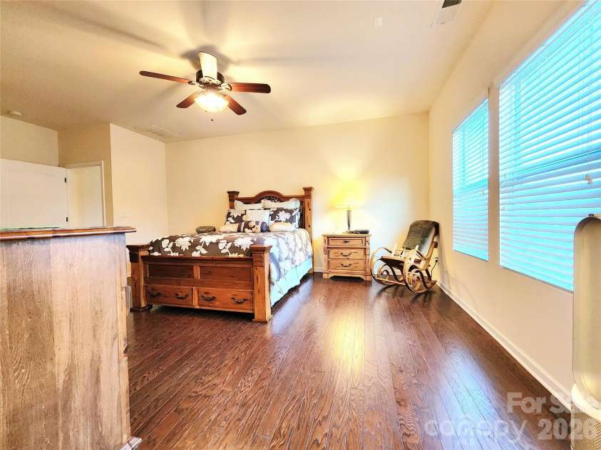 7315 Strawberry Fields Lane, Charlotte, NC 28278.  MLS# CAR4356740, YatesRealty ID 14381. 