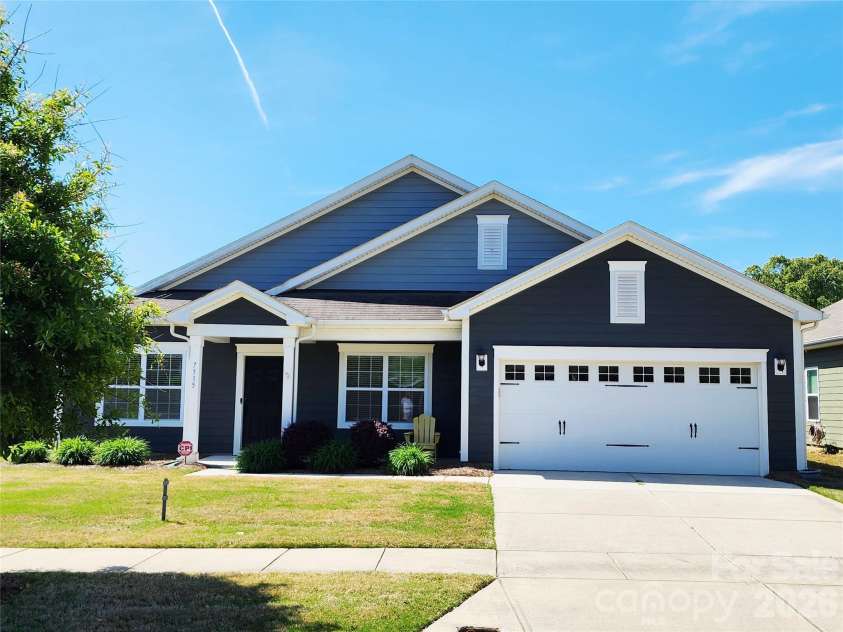 7315 Strawberry Fields Lane, Charlotte, NC 28278.  MLS# CAR4356740, YatesRealty ID 14381. 