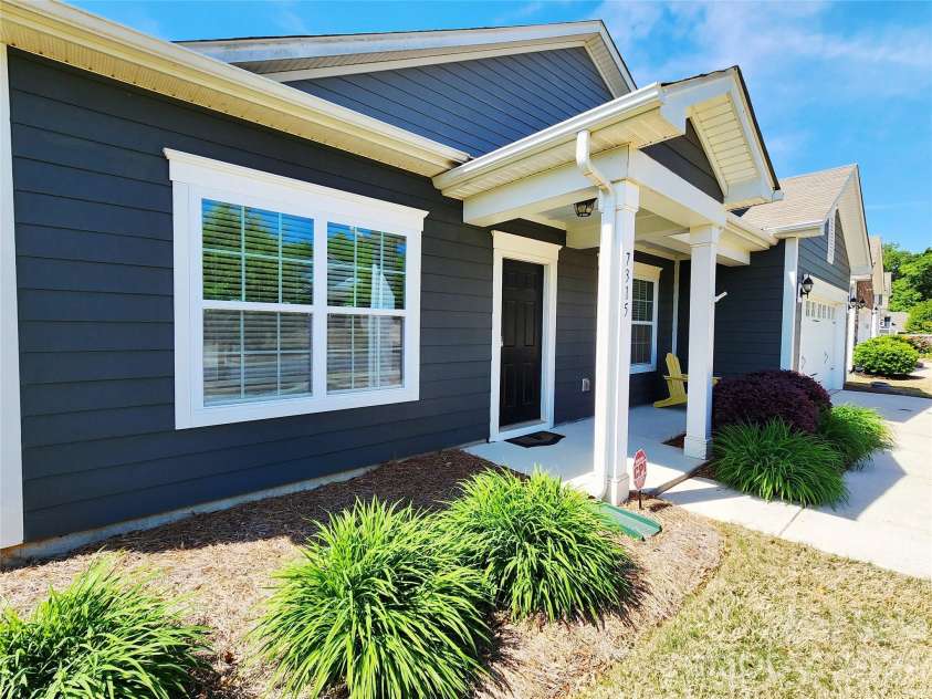 7315 Strawberry Fields Lane, Charlotte, NC 28278.  MLS# CAR4356740, YatesRealty ID 14381. 