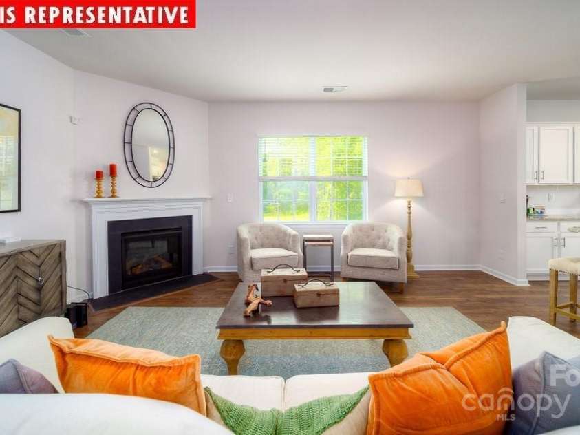 11128 Cardinal Creek Avenue, Charlotte, NC 28215.  MLS# CAR4252078, YatesRealty ID 14382. 