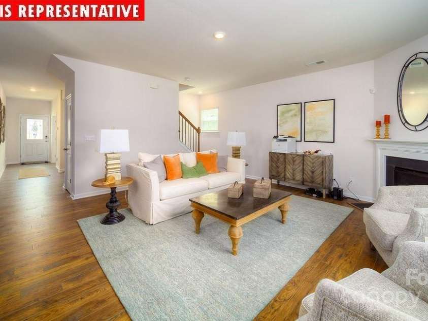 11128 Cardinal Creek Avenue, Charlotte, NC 28215.  MLS# CAR4252078, YatesRealty ID 14382. 