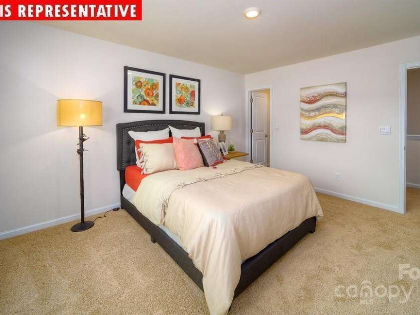 11128 Cardinal Creek Avenue, Charlotte, NC 28215.  MLS# CAR4252078, YatesRealty ID 14382. 