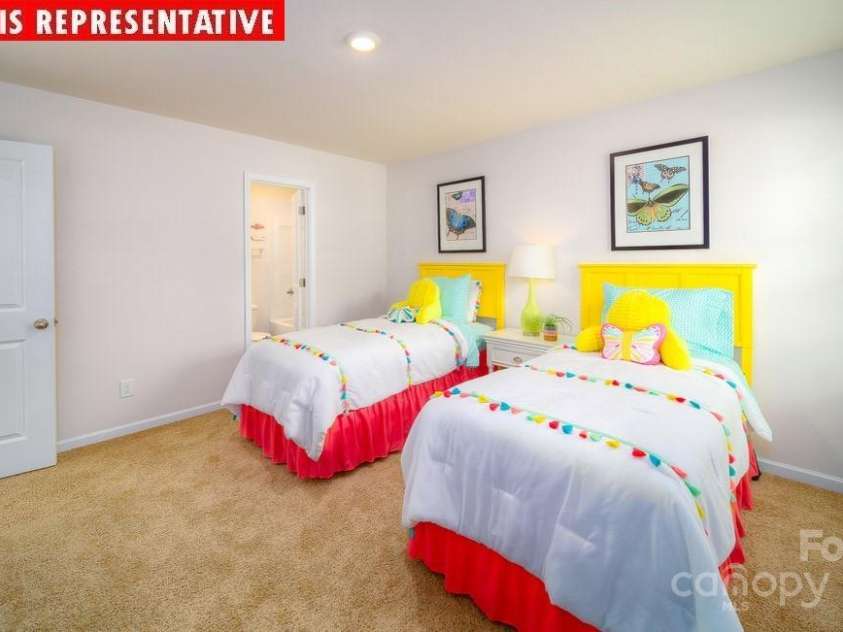 11128 Cardinal Creek Avenue, Charlotte, NC 28215.  MLS# CAR4252078, YatesRealty ID 14382. 