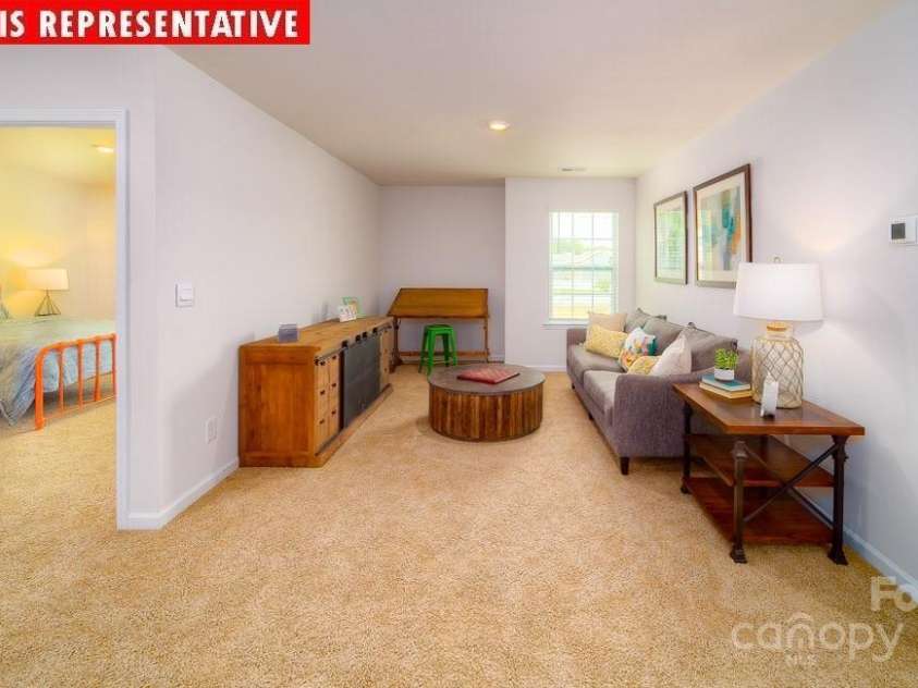 11128 Cardinal Creek Avenue, Charlotte, NC 28215.  MLS# CAR4252078, YatesRealty ID 14382. 