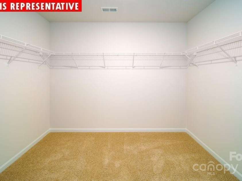 11128 Cardinal Creek Avenue, Charlotte, NC 28215.  MLS# CAR4252078, YatesRealty ID 14382. 