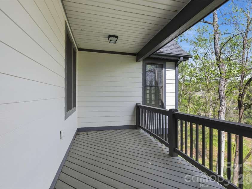 34 Rambling Creek, Tryon, NC 28782.  MLS# CAR4359966, YatesRealty ID 14382. 