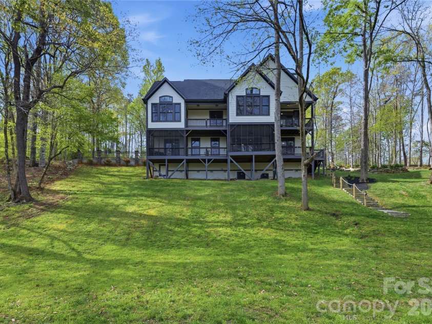 34 Rambling Creek, Tryon, NC 28782.  MLS# CAR4359966, YatesRealty ID 14382. 