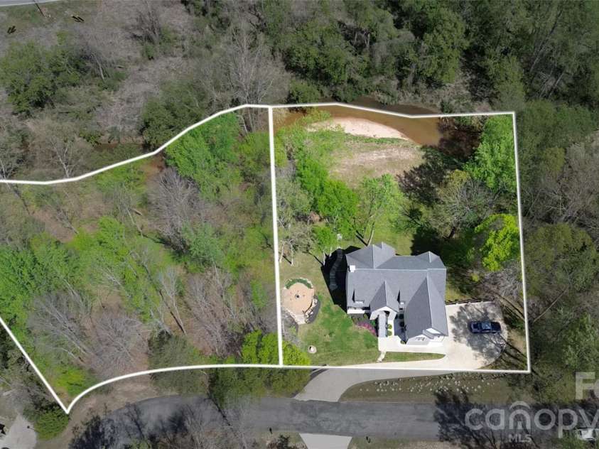 34 Rambling Creek, Tryon, NC 28782.  MLS# CAR4359966, YatesRealty ID 14382. 