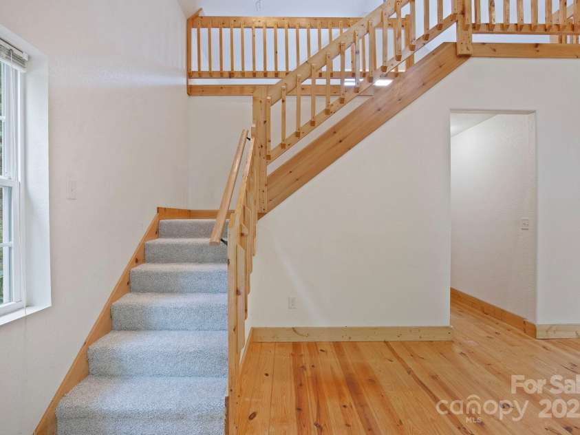 19 Winding Gap Lane, Tuckasegee, NC 28783.  MLS# CAR4254168, YatesRealty ID 14383. 