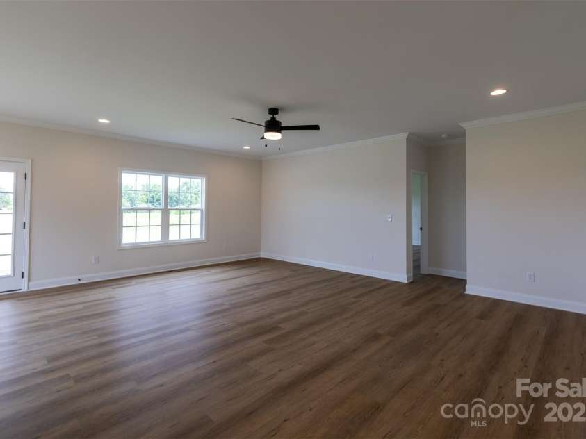 1145 Philbeck Road, York, SC 29745.  MLS# CAR4136621, YatesRealty ID 14386. Great room