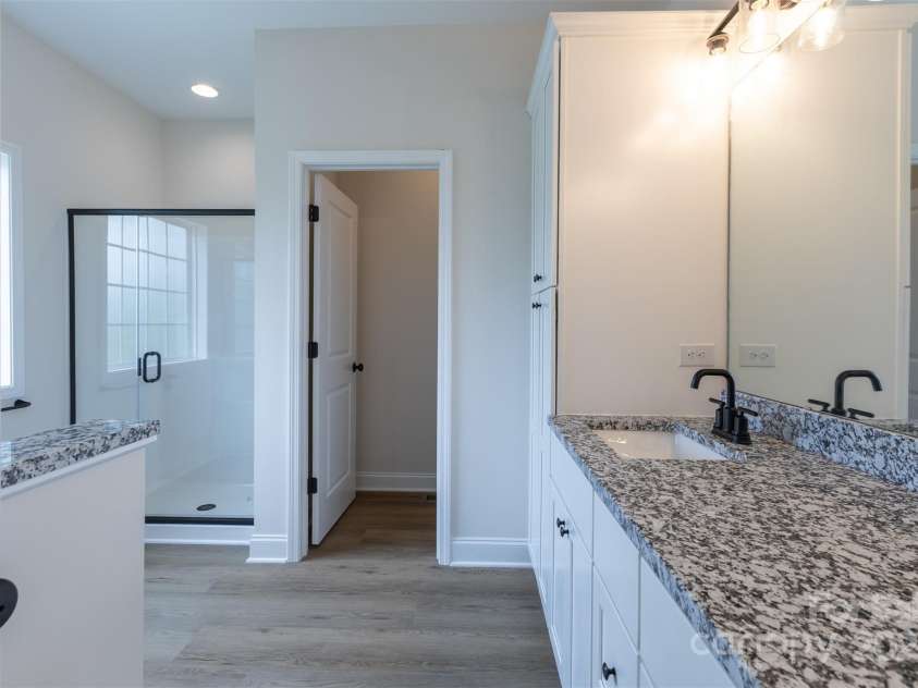 1145 Philbeck Road, York, SC 29745.  MLS# CAR4136621, YatesRealty ID 14386. Primary bath