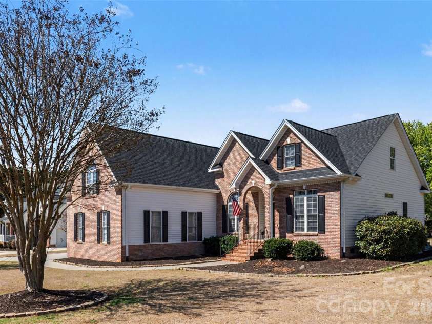 736 Creekbridge Drive, Rock Hill, SC 29732.  MLS# CAR4357212, YatesRealty ID 14387. 