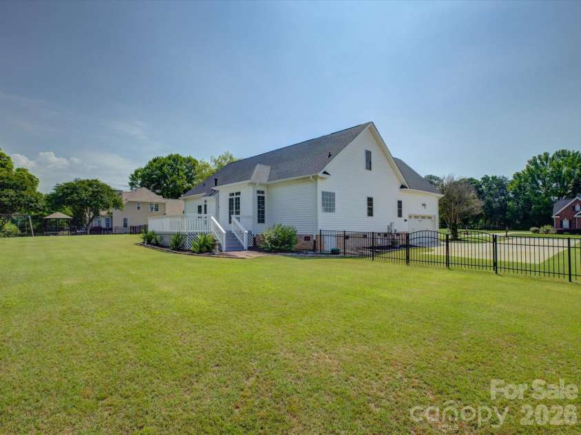 736 Creekbridge Drive, Rock Hill, SC 29732.  MLS# CAR4357212, YatesRealty ID 14387. 