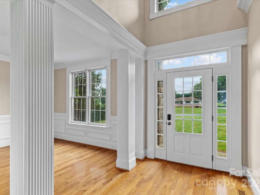 7887 Mountain Shore Drive, Sherrills Ford, NC 28673.  MLS# CAR4251135, YatesRealty ID 14387. 