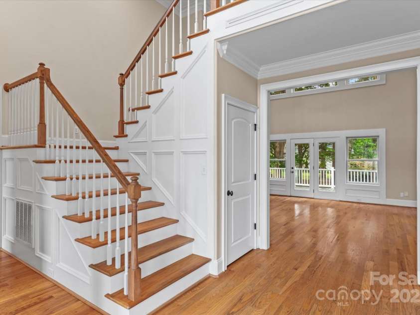 7887 Mountain Shore Drive, Sherrills Ford, NC 28673.  MLS# CAR4251135, YatesRealty ID 14387. 