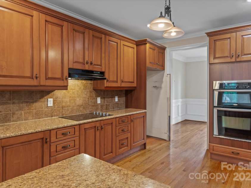 7887 Mountain Shore Drive, Sherrills Ford, NC 28673.  MLS# CAR4251135, YatesRealty ID 14387. 