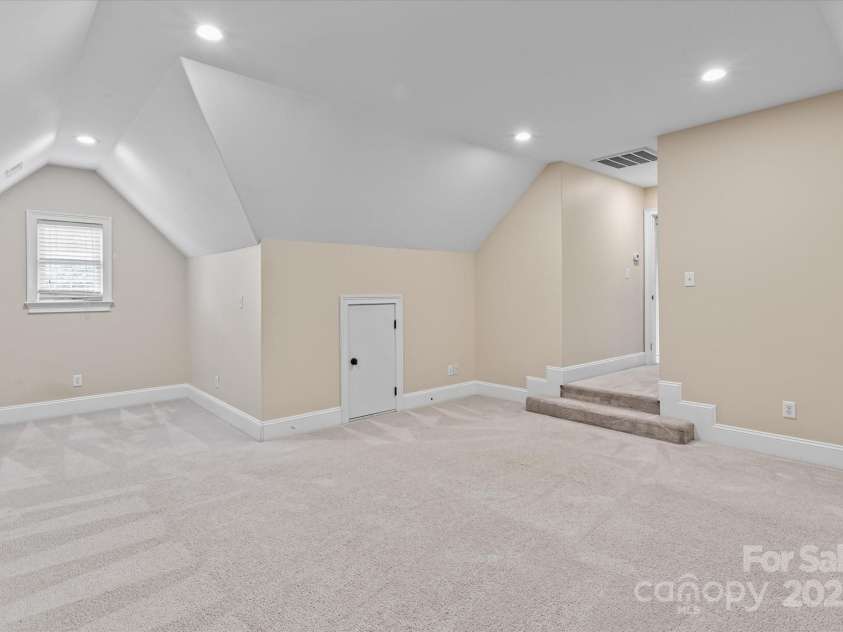 7887 Mountain Shore Drive, Sherrills Ford, NC 28673.  MLS# CAR4251135, YatesRealty ID 14387. 
