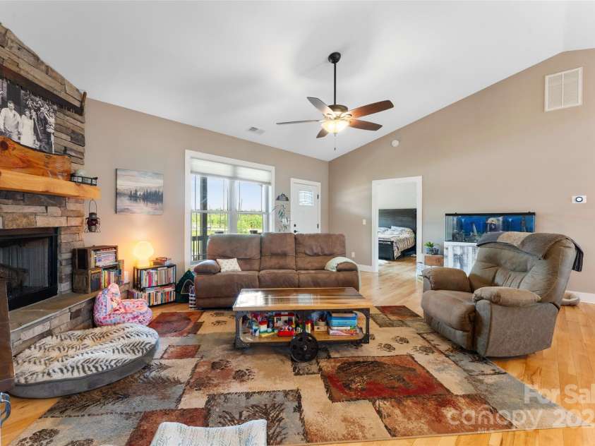 21 Corto Lane, Flat Rock, NC 28731.  MLS# CAR4252636, YatesRealty ID 14388. 