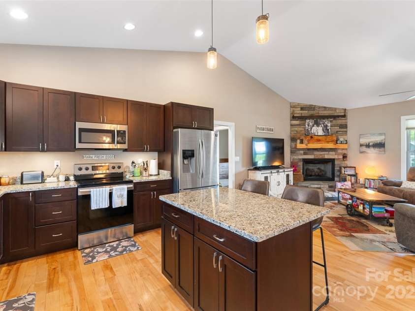 21 Corto Lane, Flat Rock, NC 28731.  MLS# CAR4252636, YatesRealty ID 14388. 