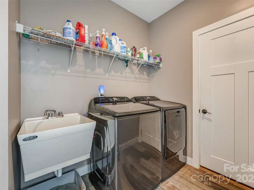 21 Corto Lane, Flat Rock, NC 28731.  MLS# CAR4252636, YatesRealty ID 14388. 