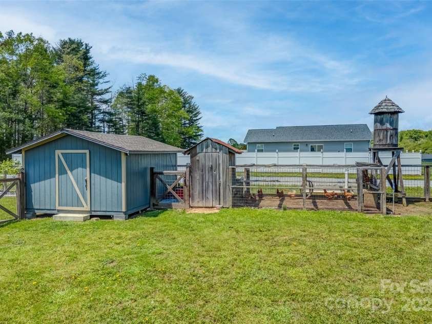 21 Corto Lane, Flat Rock, NC 28731.  MLS# CAR4252636, YatesRealty ID 14388. 