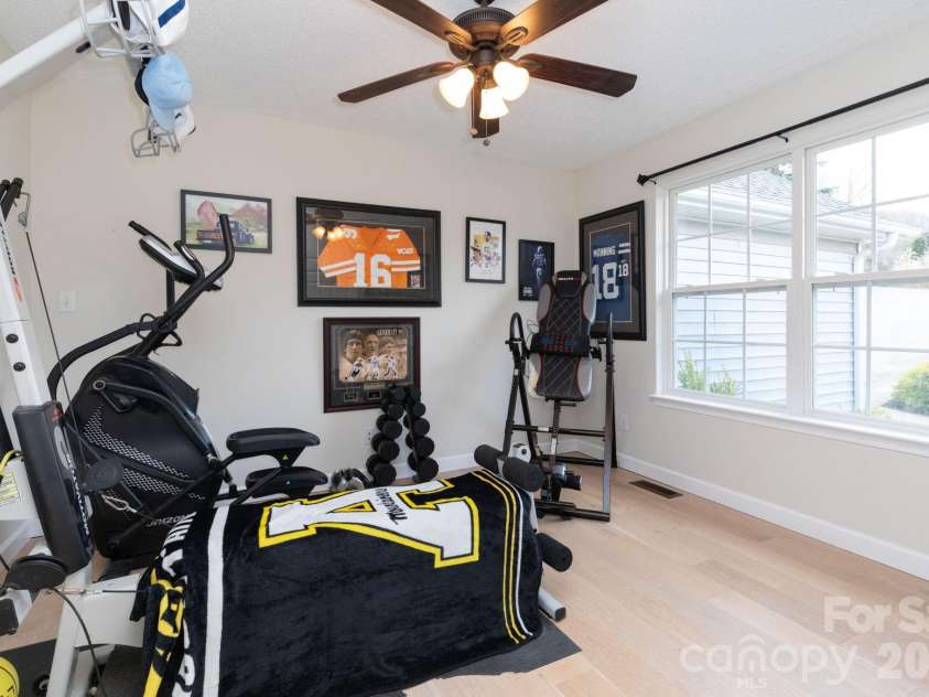 21 Lindon Cove Road, Candler, NC 28715.  MLS# CAR4361385, YatesRealty ID 14388. 