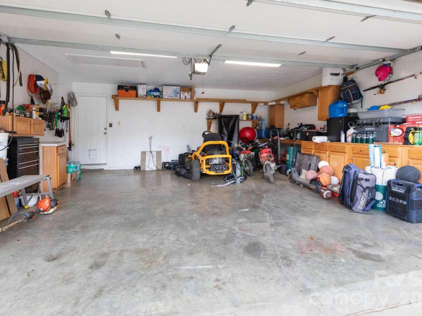 21 Lindon Cove Road, Candler, NC 28715.  MLS# CAR4361385, YatesRealty ID 14388. 