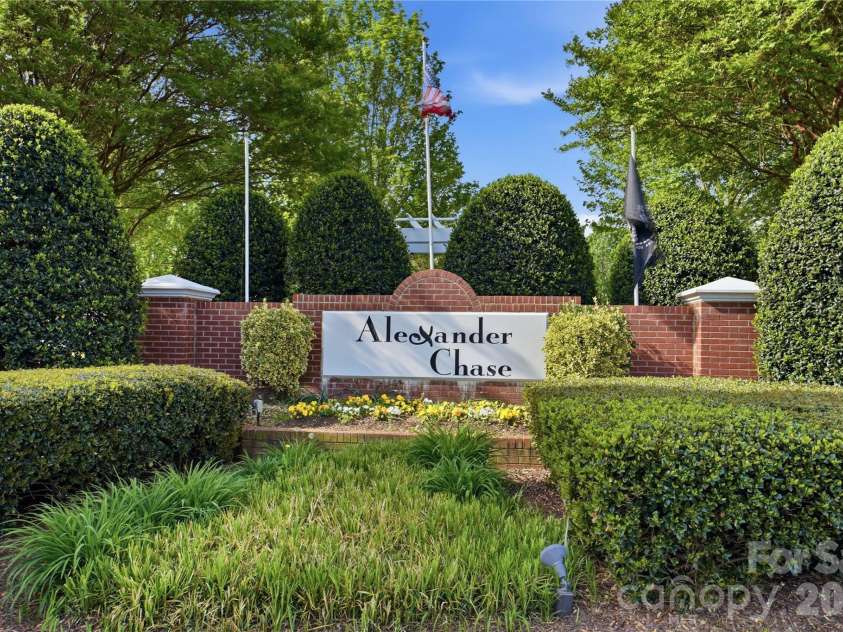 19777 Deer Valley Drive, Cornelius, NC 28031.  MLS# CAR4369434, YatesRealty ID 14389. Alexander Chase