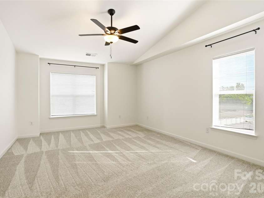 19777 Deer Valley Drive, Cornelius, NC 28031.  MLS# CAR4369434, YatesRealty ID 14389. Primary Bedroom