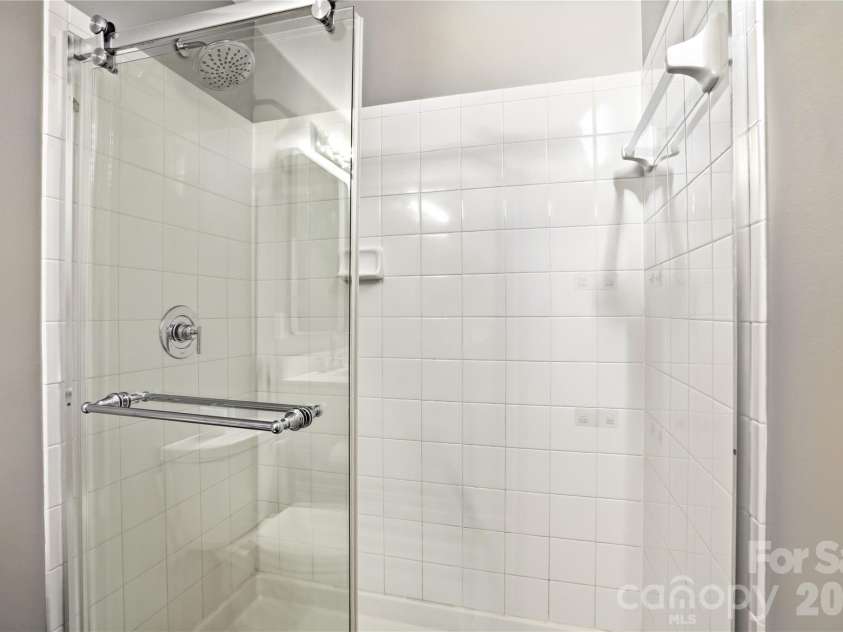 19777 Deer Valley Drive, Cornelius, NC 28031.  MLS# CAR4369434, YatesRealty ID 14389. Primary Shower